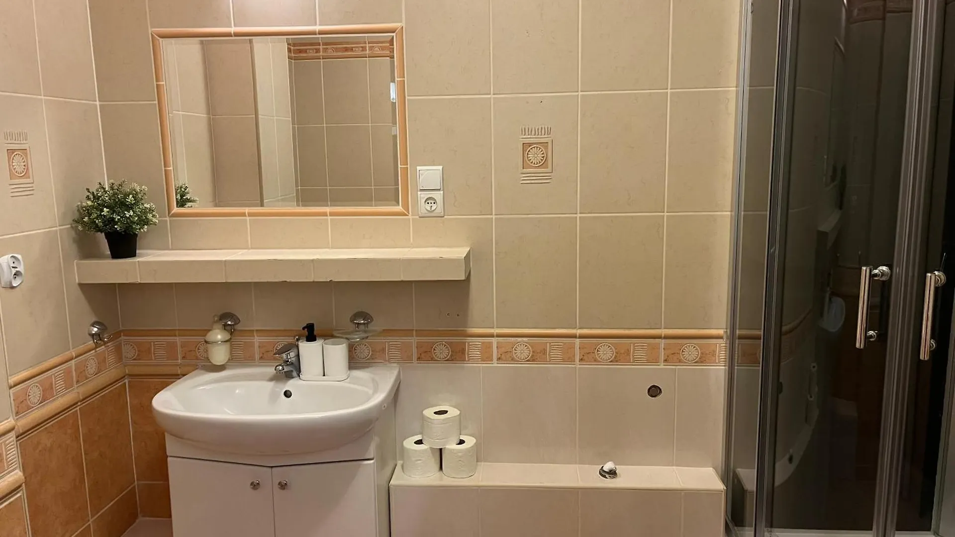 Coser Apartamenty Grzybowska Warsaw Apartment