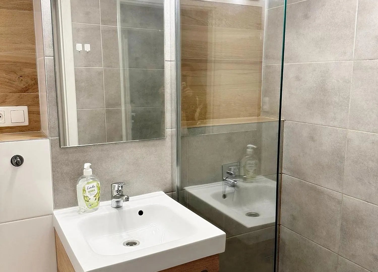 Apartment Coser Apartamenty Grzybowska Warsaw